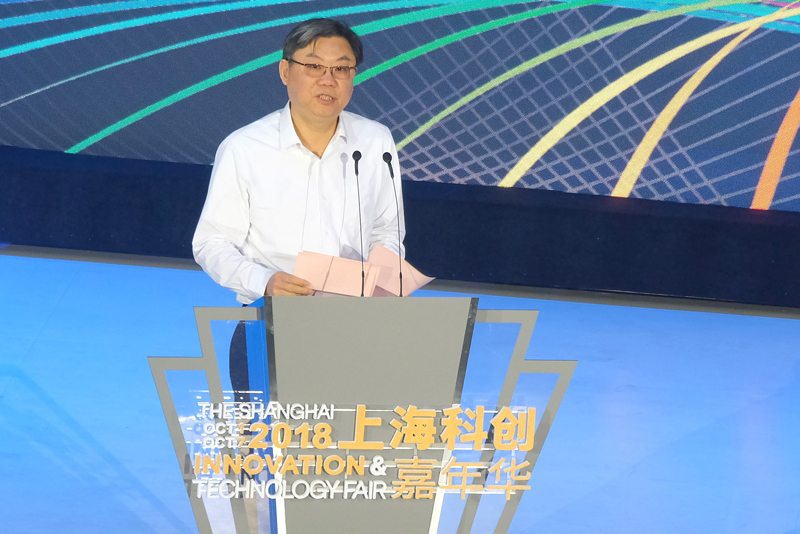 新葡京全球首款量产智能汽车上市交付